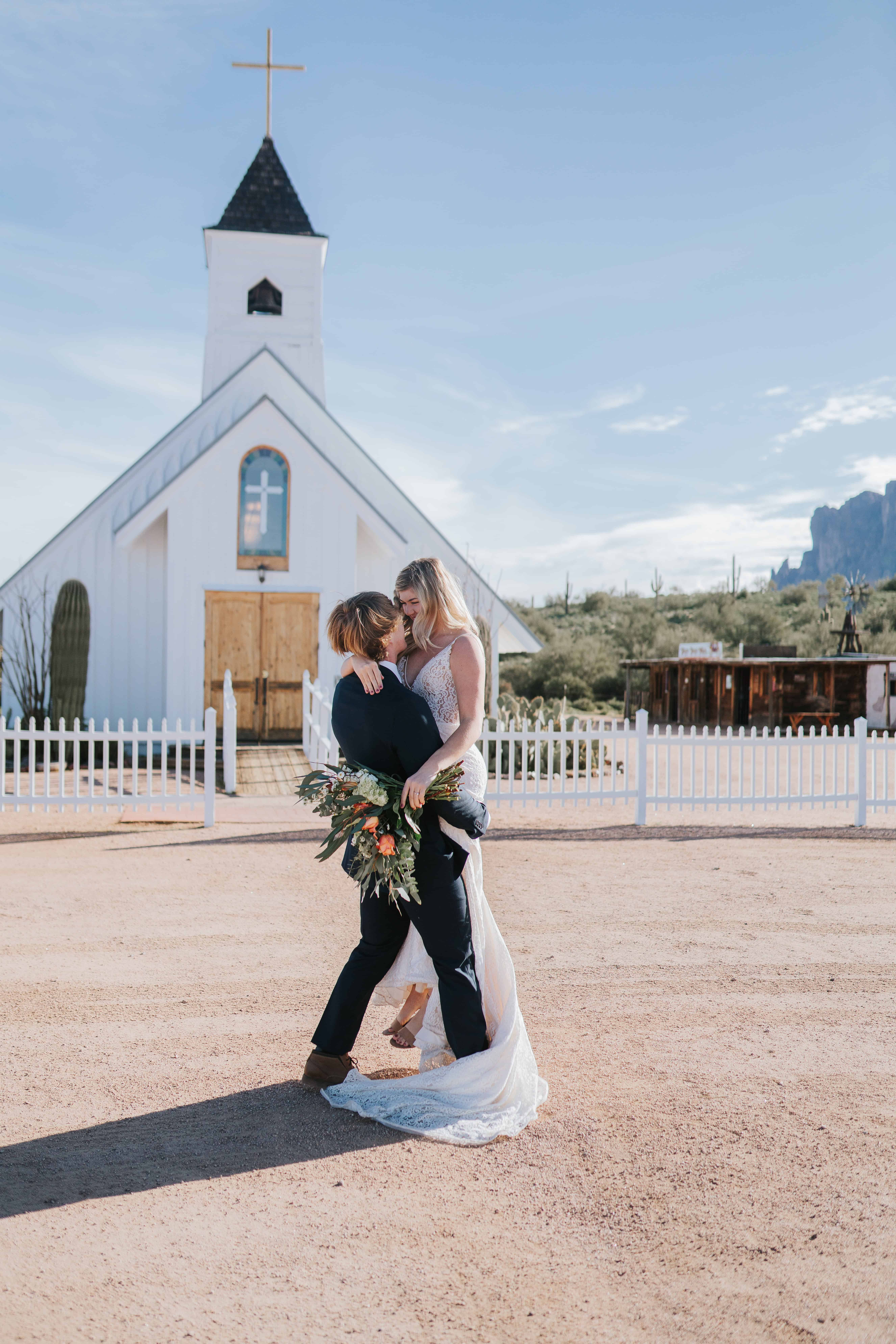 elvis-chapel-elopement-knoxville-bride-and-groom-hugging
