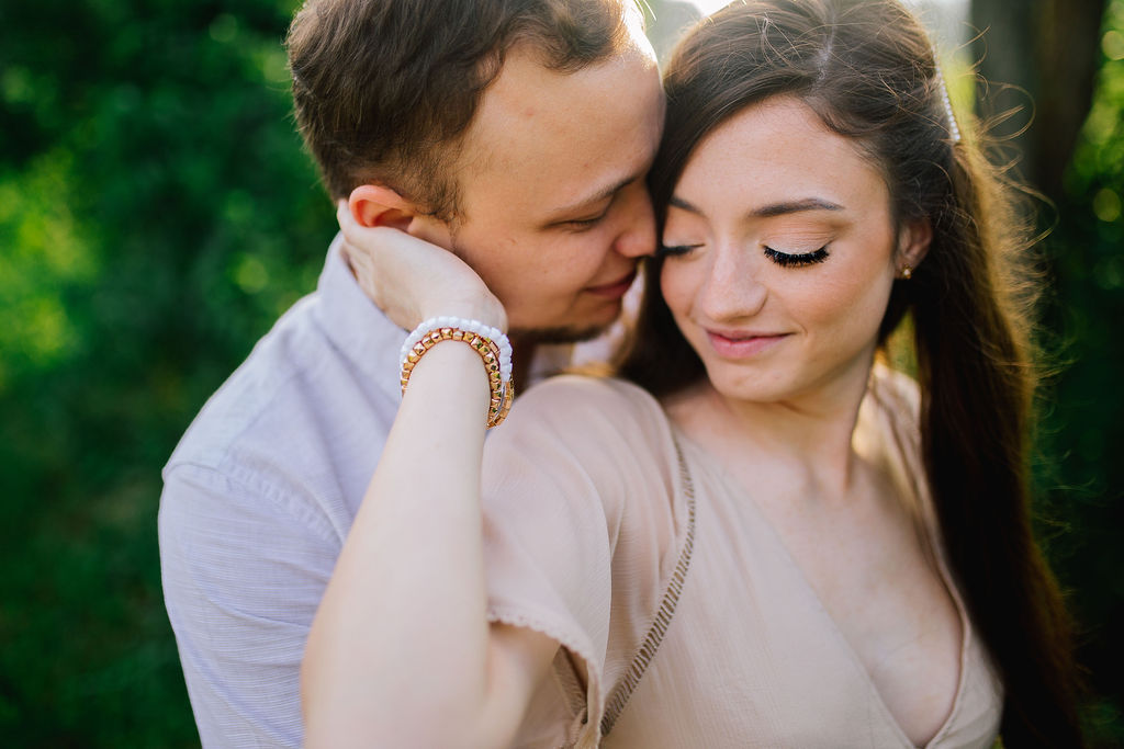 smoky mountains engagements cuddling in forest
