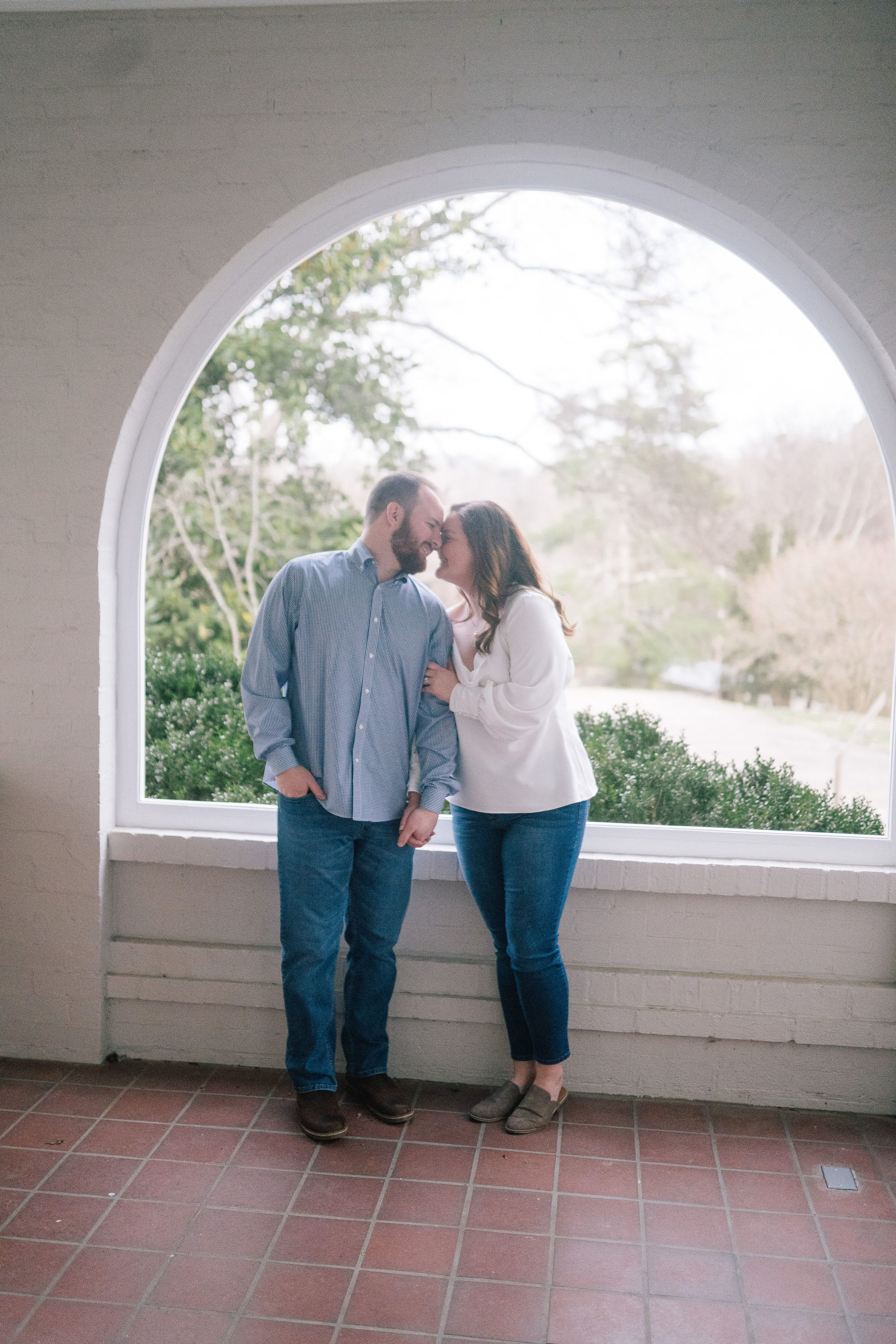 winter engagement session outfit ideas with Demin and a white blouse for a Knoxville engagement